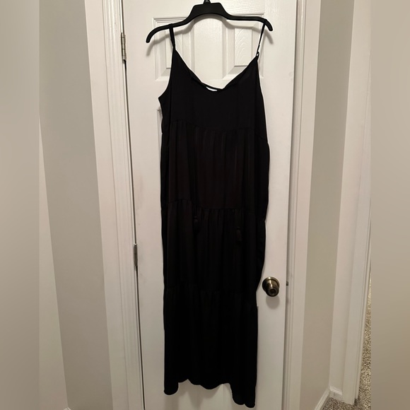 LulaRoe black Maxi dress size large adjustable spaghetti straps tiered ruffles - Picture 1 of 5